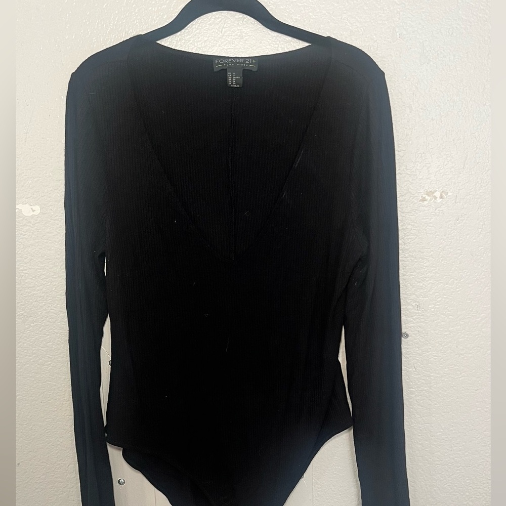 Black Ribbed Long Sleeve Bodysuit - Size 1X - Forever 21 - V-Neckline -